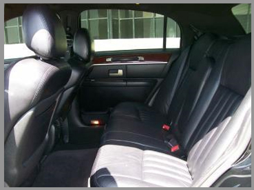Luxury Sedans (Lincoln Town Car) Interior